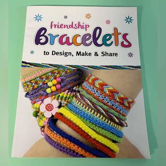 Friendship Bracelets to Design, Make & Share Book, Kids how to books, thread - Picture 1 of 6